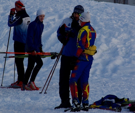 Andrus Veerpalu pojale enne starti näpunäiteid jagamas. Foto:Skierpost.com 